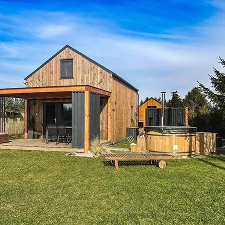Marine House-nowoczesna Stodola Nad Morzem,duzy Ogrod,prywatny Hot Tub Kolczewo